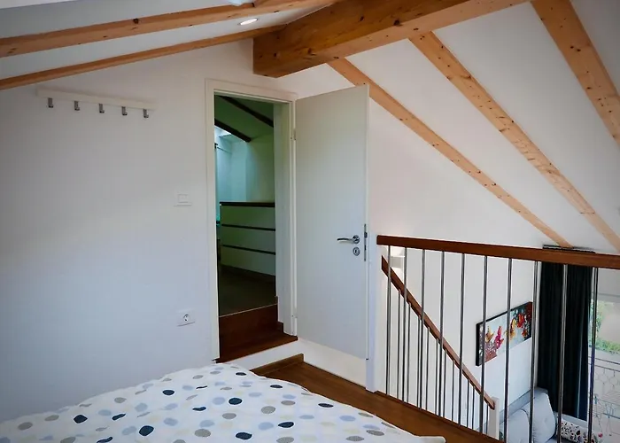 Bonsai House Apartment